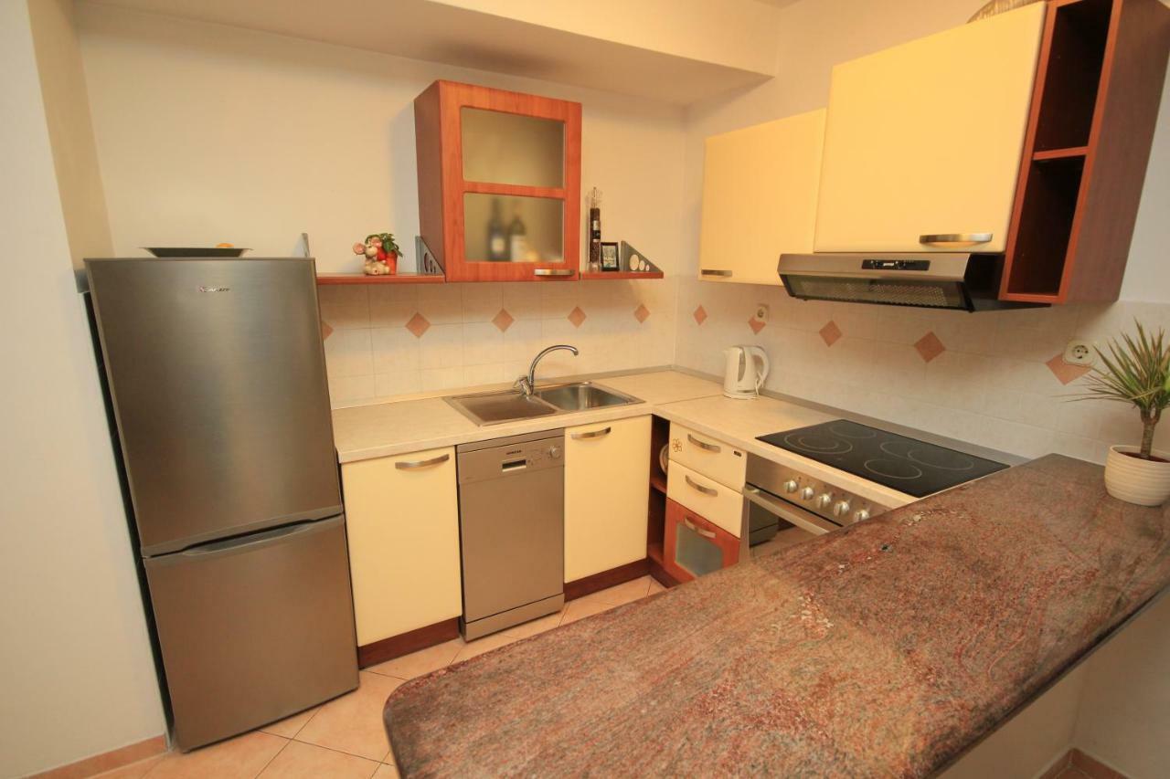 Comfort Sea View Apartment With Parking And Two Bedrooms Baska Voda Exterior photo